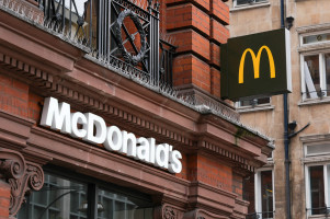 McDonalds, GM, Samsung e mais: empresas alertam para impacto negativo das tarifas nos negócios | Economia | G1